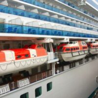 Cruise_Lifeboat